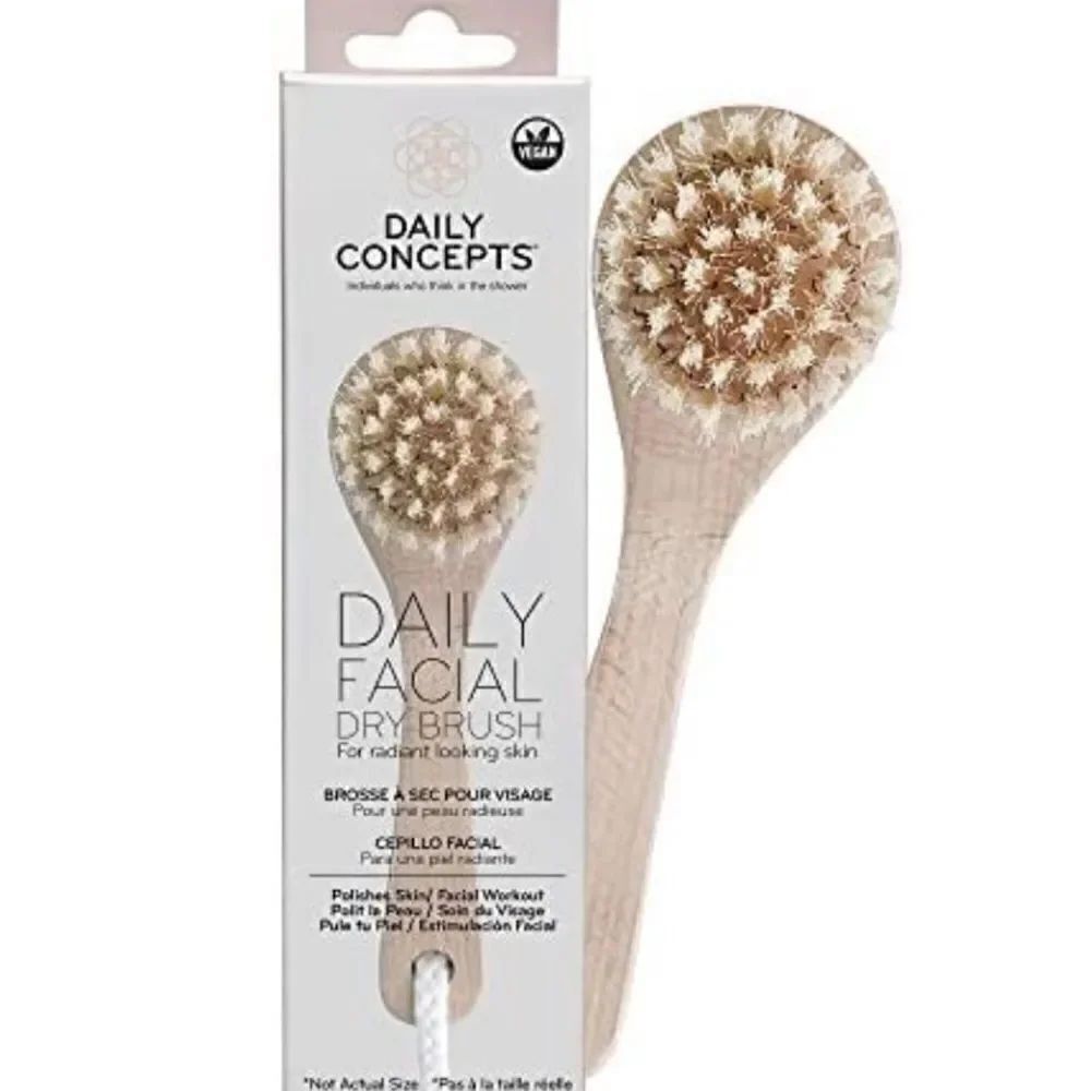 DAILY CONCEPTS Daily Facial Dry Brush NEW IN BOX